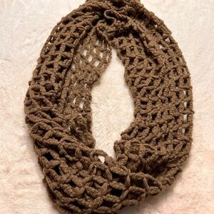 Look infinity scarf